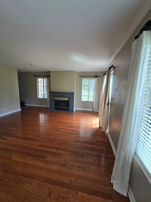 443 Village Creek Dr, Lake In The Hills, IL, 60156-4810 | Card Image