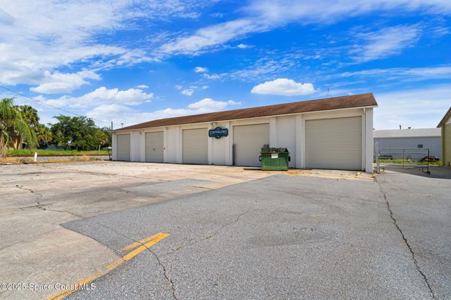 527 Peachtree St, Home with 0 bedrooms, 1 bathrooms and null parking in Cocoa FL | Image 6
