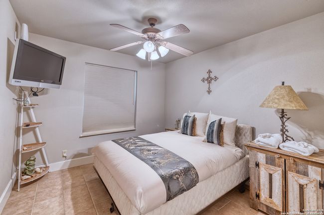 270 Robinson Rd, House other with 4 bedrooms, 3 bathrooms and null parking in Concan TX | Image 26