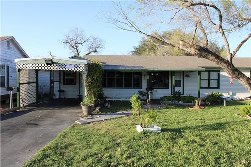 316 E Hoffman Ave, Kingsville, TX, 78363-6230 | Card Image