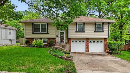 9707 W 56th Ter, Merriam, KS, 66203-2458 | Card Image