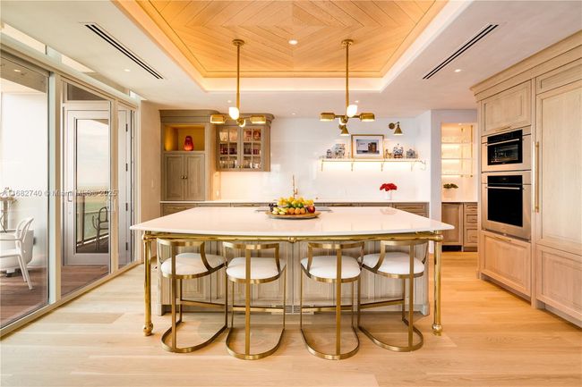 APT-55F - 1425 Brickell Ave, Condo with 3 bedrooms, 5 bathrooms and null parking in Miami FL | Image 10