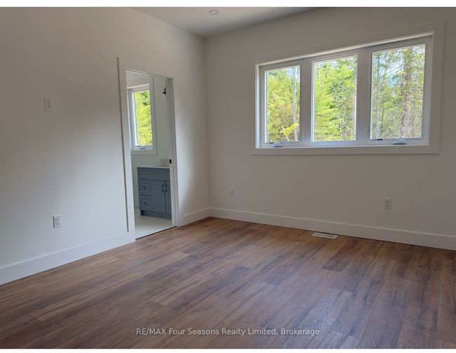 31 Trillium Cross, House other with 3 bedrooms, 2 bathrooms and 6 parking in Lions Head ON | Image 11