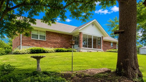 240 E Austin St, Versailles, IN, 47042-9791 | Card Image