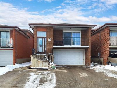 174 Harold St, House other with 3 bedrooms, 3 bathrooms and 5 parking in Brampton ON | Image 1