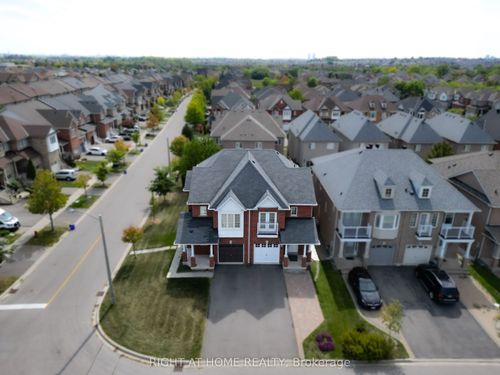 4 Old Orchard Cres, Richmond Hill, ON, L4S2X4 | Card Image