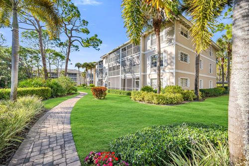 322-322 Sugar Pine Ln, NAPLES, FL, 34108-2566 | Card Image
