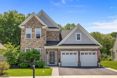 16 Gordon Way, Flanders, NJ, 07836-4427 | Card Image