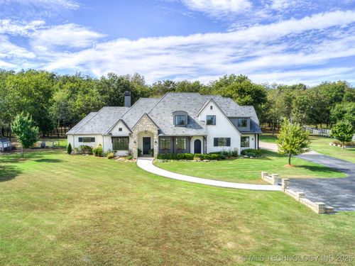 18038 S 27th East Ave, Mounds, OK, 74047-5498 | Card Image