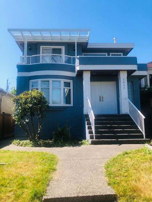 38XX W 10th Ave, Vancouver, BC, V6R2E7 | Card Image
