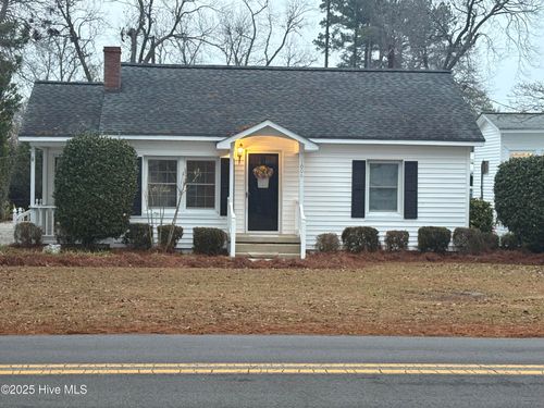 1006 Lake Shore Dr, Lake Waccamaw, NC, 28450-2143 | Card Image