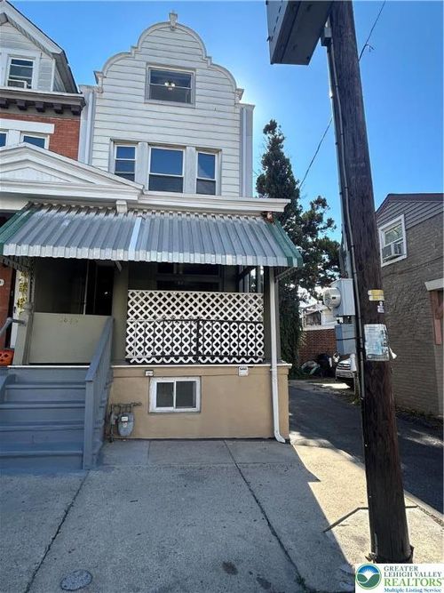 1042 W Allen St, Allentown, PA, 18102-2248 | Card Image