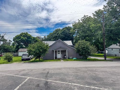 102 Tucker St, Campbellsville, KY, 42718-1042 | Card Image