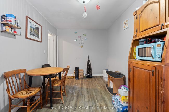 308 Victoria St N, Home with 4 bedrooms, 3 bathrooms and 3 parking in Tweed ON | Image 8