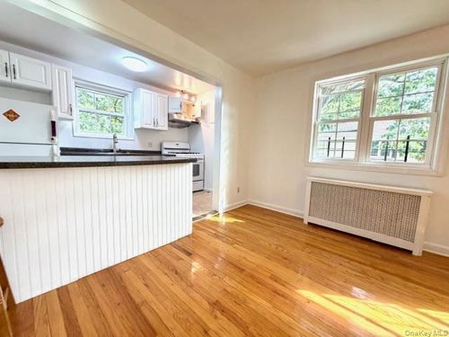 2-65-26B 223rd Pl, Oakland Gardens, NY, 11364-2316 | Card Image