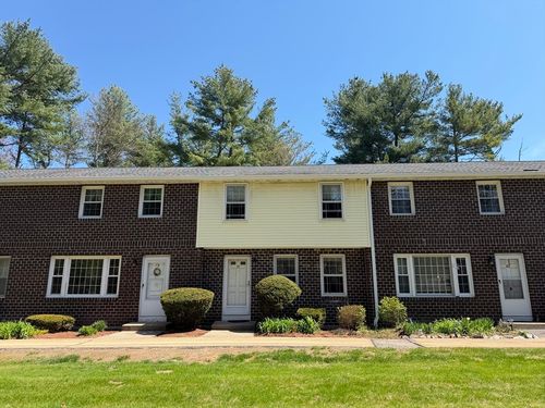 79-79 Oakridge Dr, Londonderry, NH, 03053-3934 | Card Image