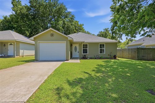 323 Texas St, Pottsboro, TX, 75076-7816 | Card Image