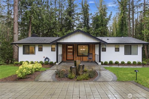 2641 271st Ave Se, Issaquah, WA, 98029-7903 | Card Image