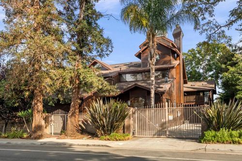 2216 Clarke Ave, East Palo Alto, CA, 94303-2714 | Card Image