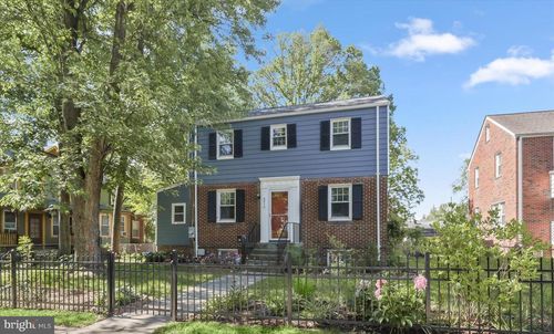 4911 Ravenswood Rd, RIVERDALE, MD, 20737-1117 | Card Image