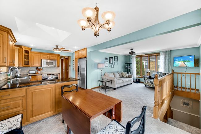 8148 Mayfield Ave, House other with 2 bedrooms, 2 bathrooms and 2 parking in Burbank IL | Image 11