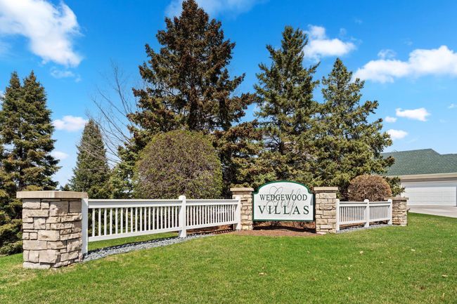 9946 Wellington Ln, Townhouse with 4 bedrooms, 3 bathrooms and null parking in Woodbury MN | Image 6