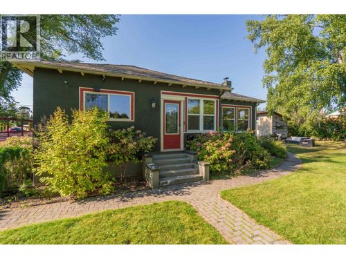 2150 Laurier Cres, Prince George, BC, V2M2A6 | Card Image