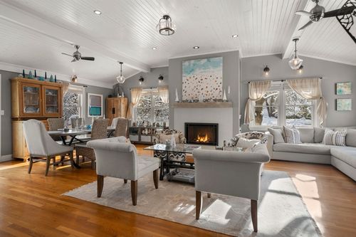 62 Oakland Street Ext, Natick, MA, 01760-4315 | Card Image