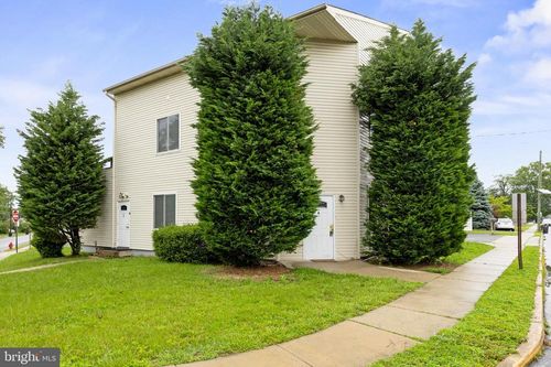 7 E Mill Rd, MAPLE SHADE, NJ, 08052-2838 | Card Image
