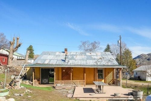 470 2nd St, Chelan Falls, WA, 98817-5803 | Card Image