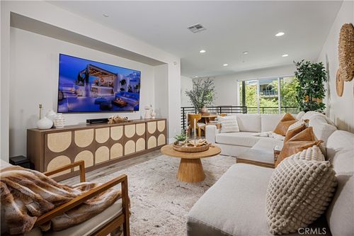 108 Rockefeller, Irvine, CA, 92612-8114 | Card Image