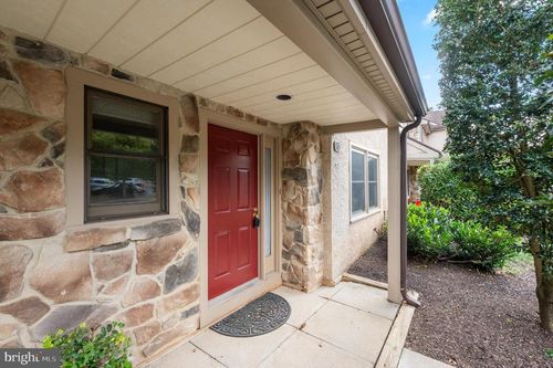 13 Woodstream Dr, CHESTERBROOK, PA, 19087-5874 | Card Image