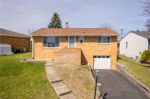 257 Robinhood Rd, Pittsburgh, PA, 15220-3013 | Card Image