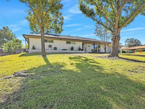 8029 Northbrook Dr, Benbrook, TX, 76116-8511 | Card Image