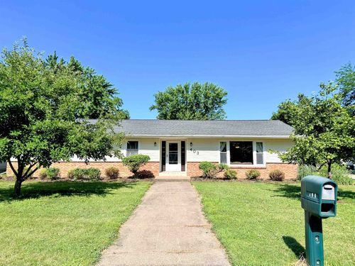 403 S State St, Prairie Du Chien, WI, 53821-2011 | Card Image
