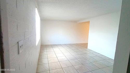 3663 E Ellington Pl, Tucson, AZ, 85713-4217 | Card Image