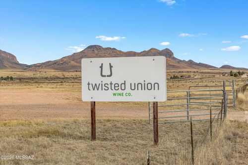 370 Elgin Road, Elgin, AZ, 85611 | Card Image