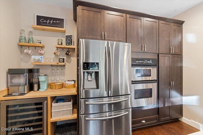 Wine bar perfect for entertaining! | Image 13