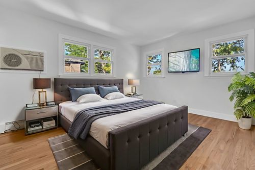 apt-2-512 W Ida Ct, Mount Prospect, IL, 60056-5379 | Card Image