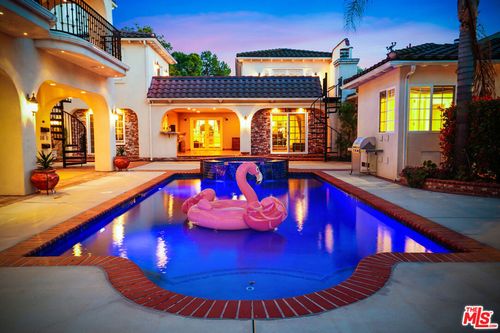 10655 Camarillo St, Toluca Lake, CA, 91602-1403 | Card Image