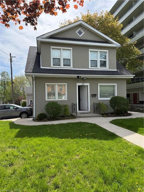 2-29 Mountain Ave S, Stoney Creek, ON, L8G2V7 | Card Image