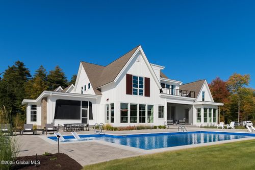 4 Saratoga Farm Rd, Malta, NY, 12020-3764 | Card Image