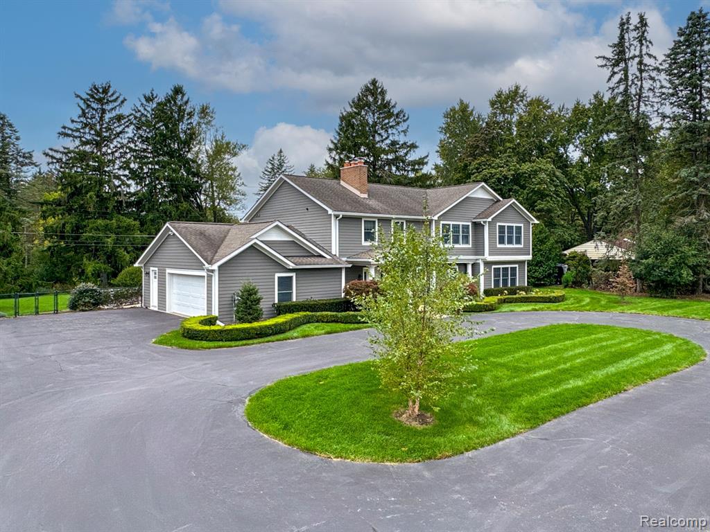 Westlady Dr, Beverly Hills, MI 48025 #1