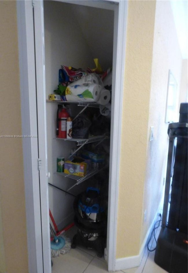 APT-102 - 7313 Nw 173 Rd Dr, Condo with 3 bedrooms, 2 bathrooms and null parking in Hialeah FL | Image 8
