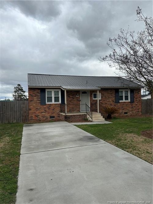 205 Morrison St, Pembroke, NC, 28372-7354 | Card Image