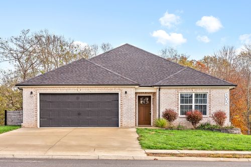 305 Wingfield Drive, Clarksville, TN, 37043 | Card Image