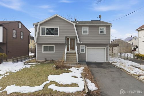 6 Cherry St, Edison, NJ, 08817-4817 | Card Image