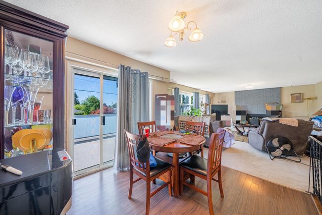 13873 Blackburn Avenue, House other with 4 bedrooms, 3 bathrooms and 6 parking in White Rock BC | Image 4