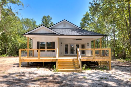 1213 Lesesne Dr, Manning, SC, 29102-7807 | Card Image
