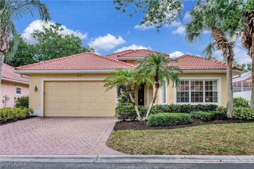 4850 Europa Dr, NAPLES, FL, 34105-5602 | Card Image